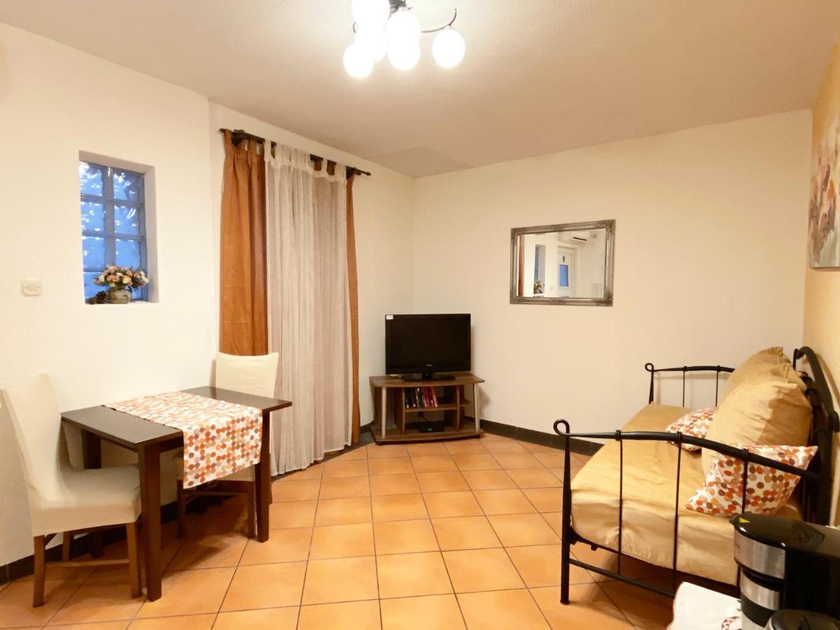 Apt Lavender On Nincevica St- 1 Bedroom Apt 5 Min To The Old Town Of Split Extérieur photo