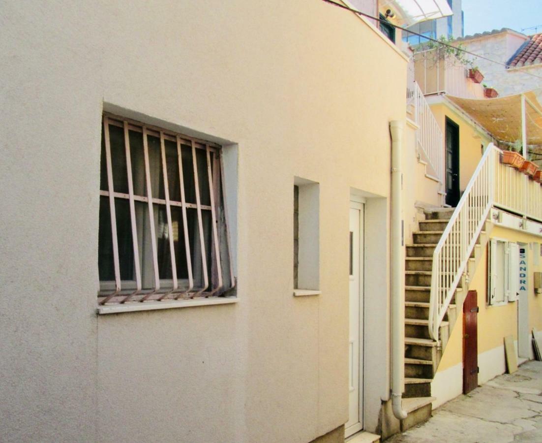 Apt Lavender On Nincevica St- 1 Bedroom Apt 5 Min To The Old Town Of Split Extérieur photo
